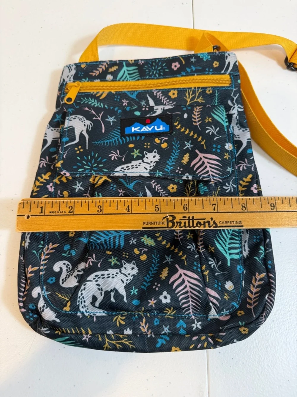 KAVU Keeper Crossbody Bag - Picture 4 of 9